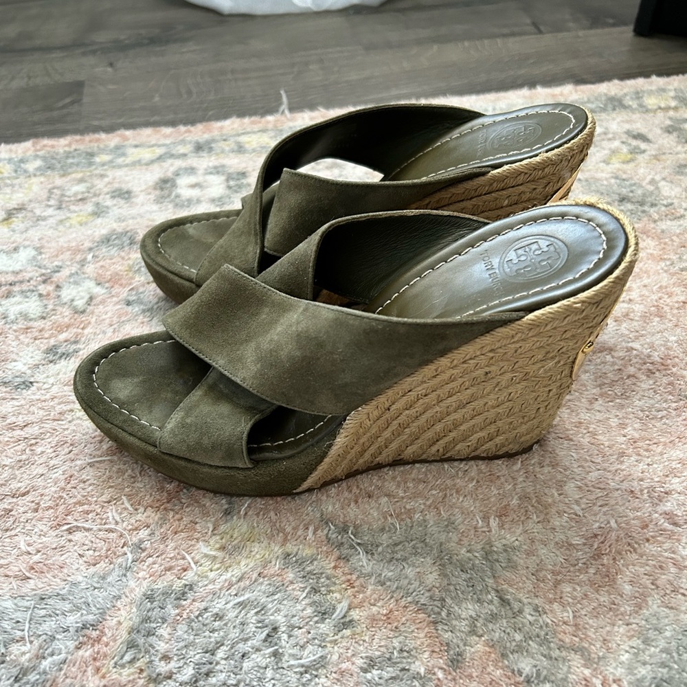 Size 8.5 Tory Burch Olive Green Suede Leather Wedge